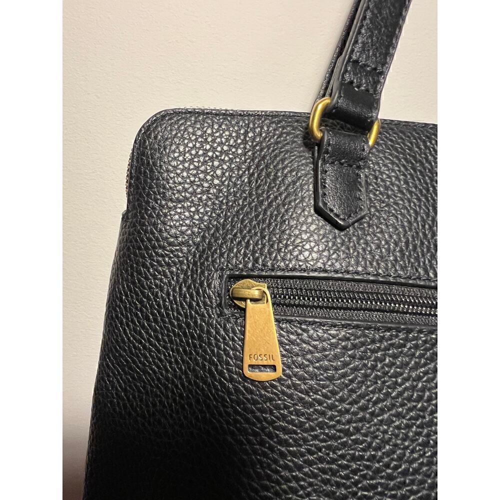 Fossil Kinley Tote Black pebbled leather. Excellent condition. - Picture 3 of 9